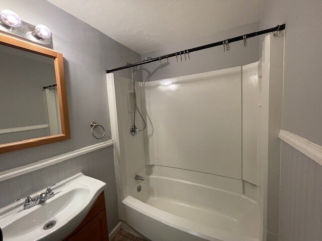 Building Photo - 44 Farrington St