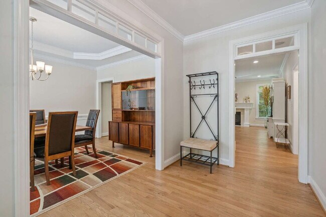 Building Photo - Furnished 4 Bed/3 Full Bath Home in Cary!