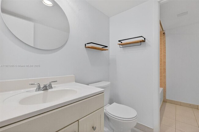 Building Photo - 1331 Lincoln Rd