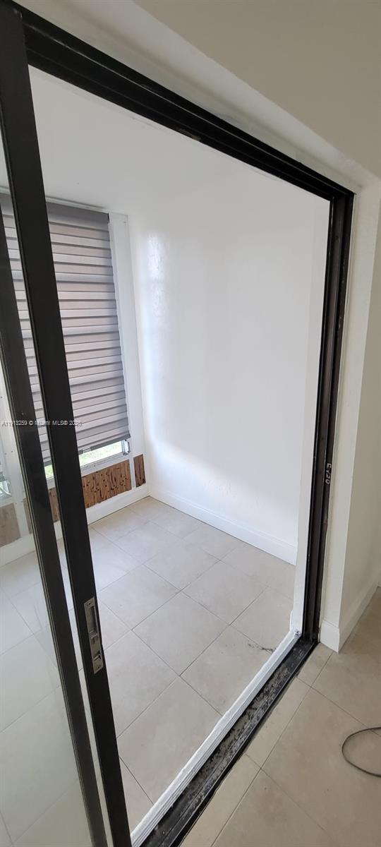 Building Photo - 7320 NW 85th Ct