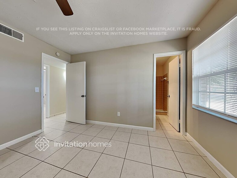 Building Photo - 4822 Presidential St