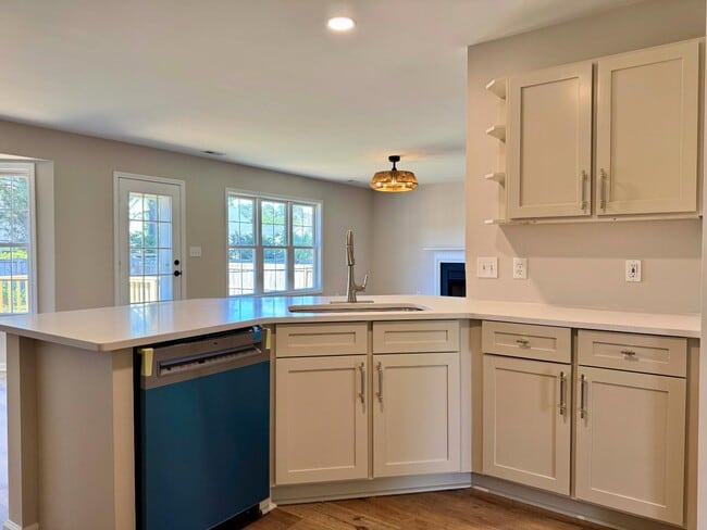 Building Photo - 6331 Shire Ln