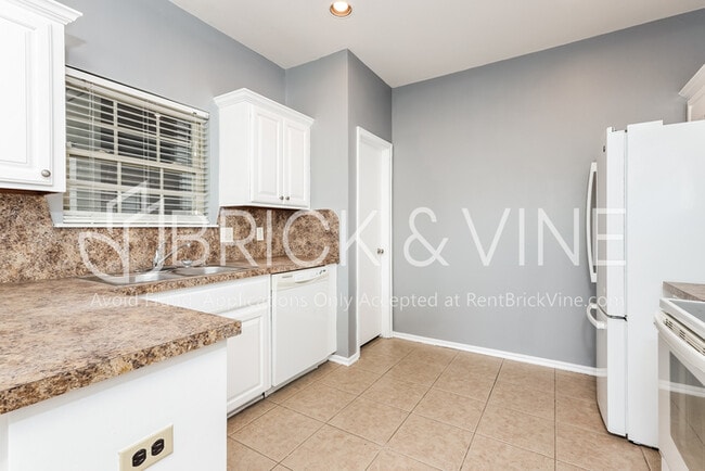 Building Photo - 4213 Hunterfield Ave