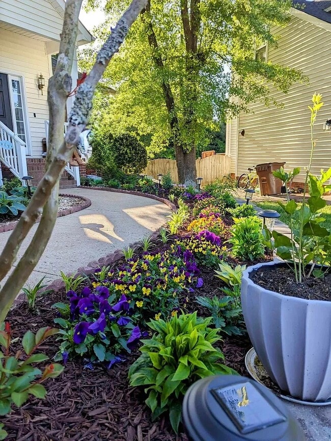 Building Photo - 113 Bottlebrush Ct