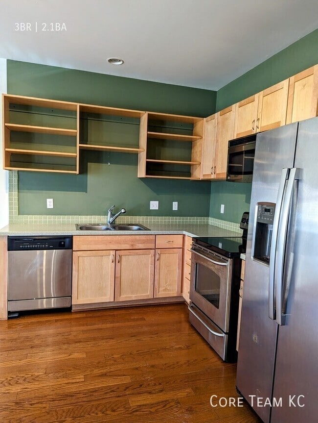 Building Photo - 2911 Cherry St