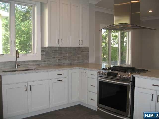 Building Photo - 816 Jassamine Way