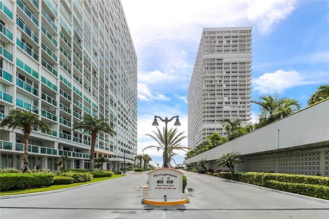 Building Photo - 2100 S Ocean Ln