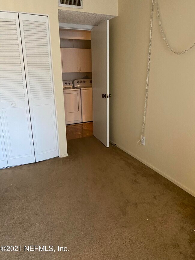 Building Photo - 7760 Las Palmas Way