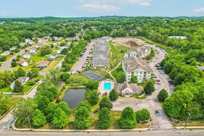 Building Photo - 410 Tower Ridge Cir
