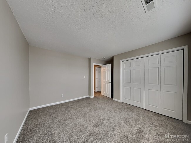 Building Photo - 3856 Candle Berry Dr