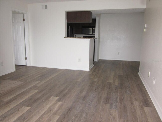 Building Photo - 10200 Gandy Blvd N