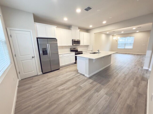 Building Photo - 15445 Bay Brg St