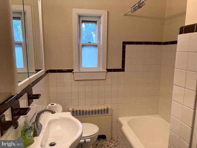 Building Photo - 113 Cherry Parke