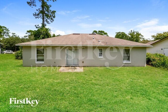 Building Photo - 2657 Bentley Dr