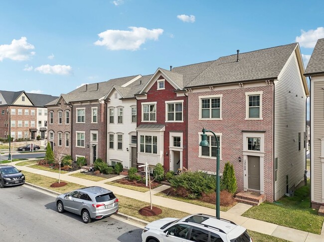 Building Photo - 13706 Petrel St