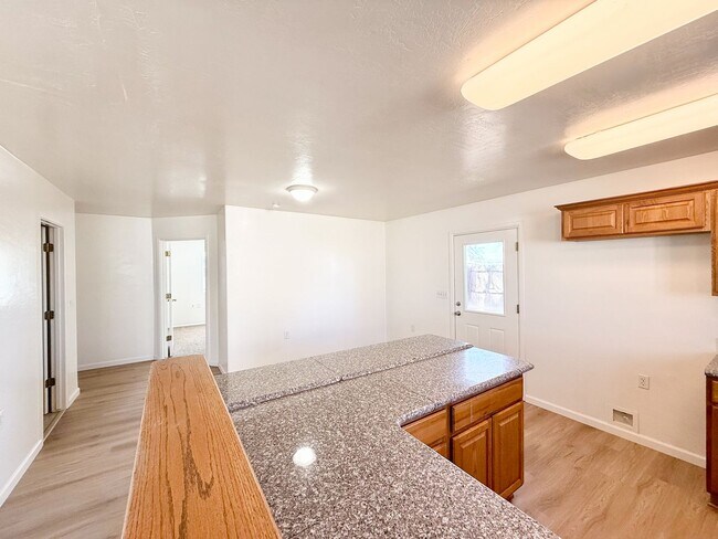 Building Photo - Charming Updated Home  Paulden