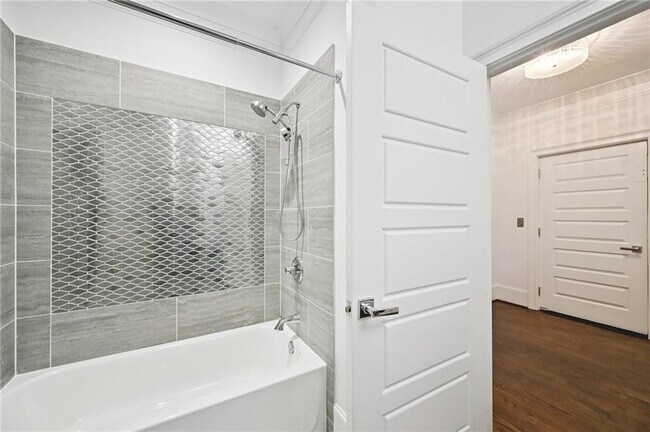 Building Photo - 1108 Briar Cove Cir