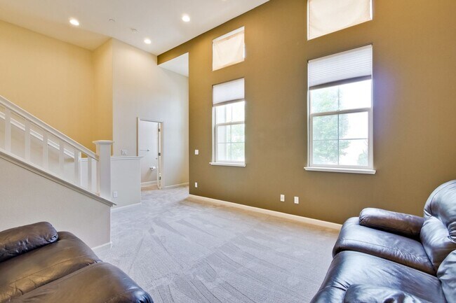 Building Photo - Modern Communication Hill Townhome | Panoramic Mountain Views
