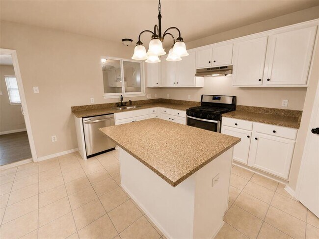 Building Photo - 1531 Brandi Cir