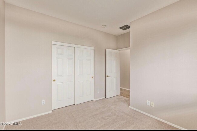 Building Photo - 2530 W Lewis and Clark Trail