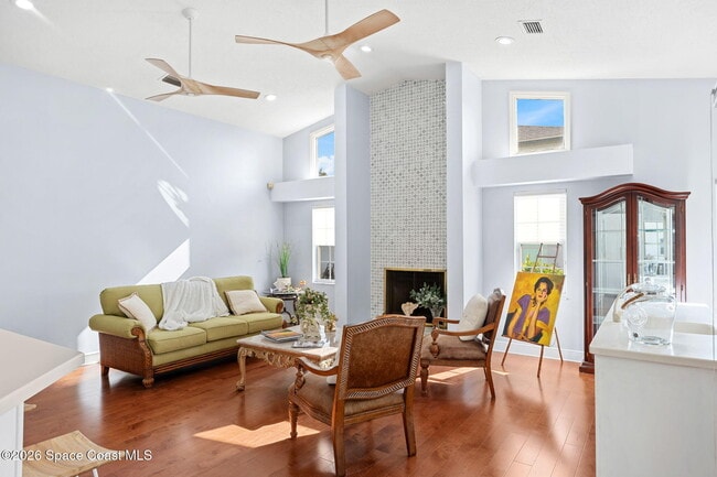 Building Photo - 662 Rossmoor Cir