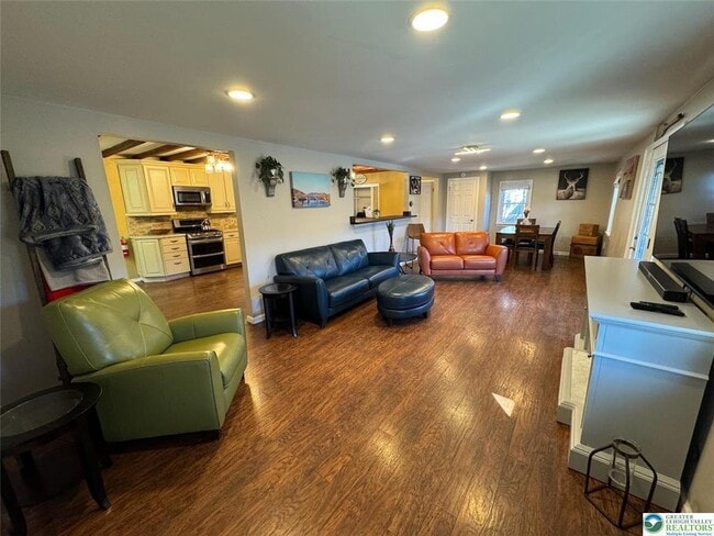 Building Photo - 312 Lehigh Dr