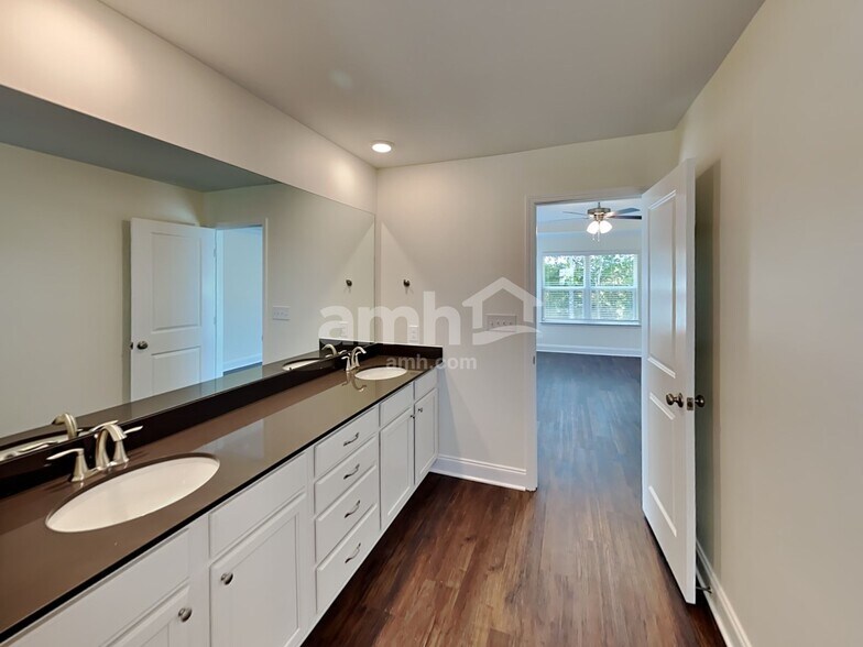 Building Photo - 3827 Kindness Wy