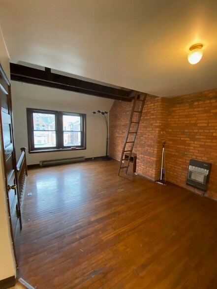 Building Photo - 5039 Hazel Ave