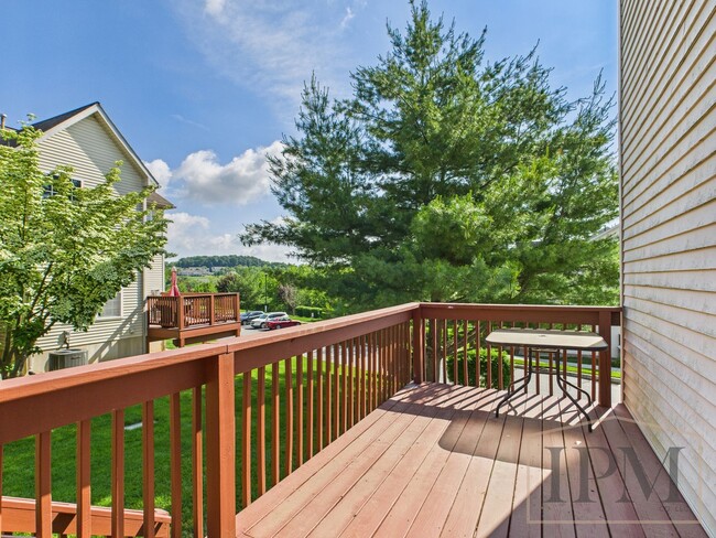Building Photo - Available Now - 3 Bedroom Home in Dallasto...