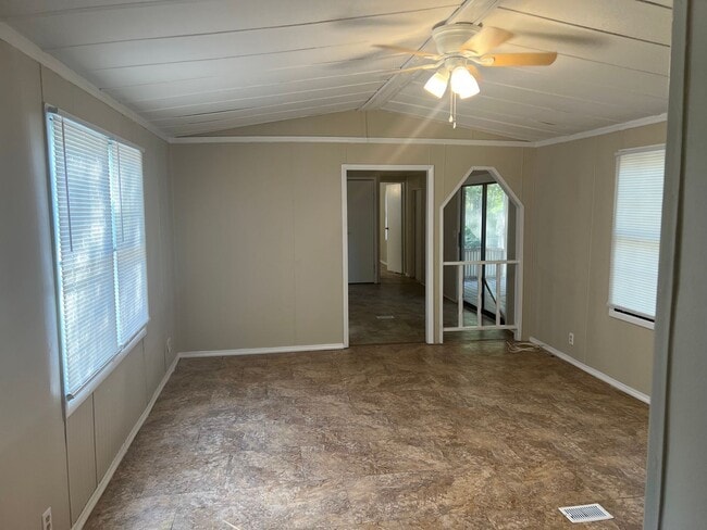 Building Photo - 401 Griffin Rd