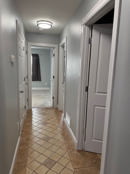 Building Photo - 6522 E 9th Ave