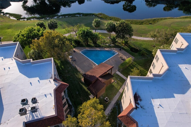 Building Photo - 9531 Seagrape Dr