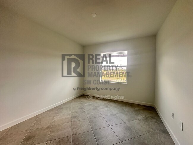Building Photo - 20501 Hazelnut Ct S