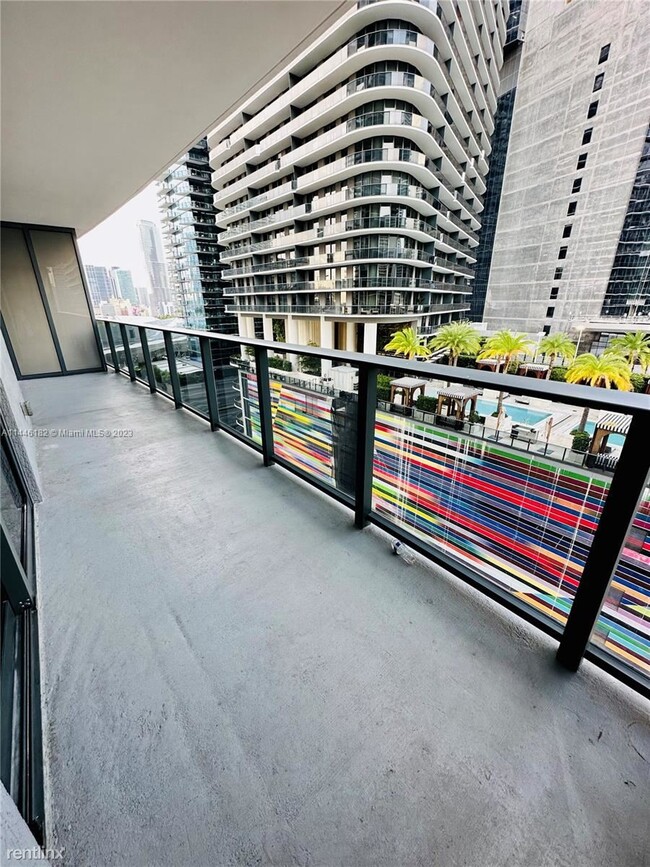 Building Photo - 1 br, 2 bath Condo - Brickell Heights