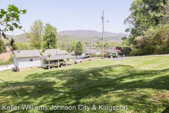 Building Photo - 2 br, 1 bath House - 617 Range St