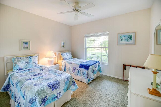 Building Photo - 9851 Costa Mesa Ln