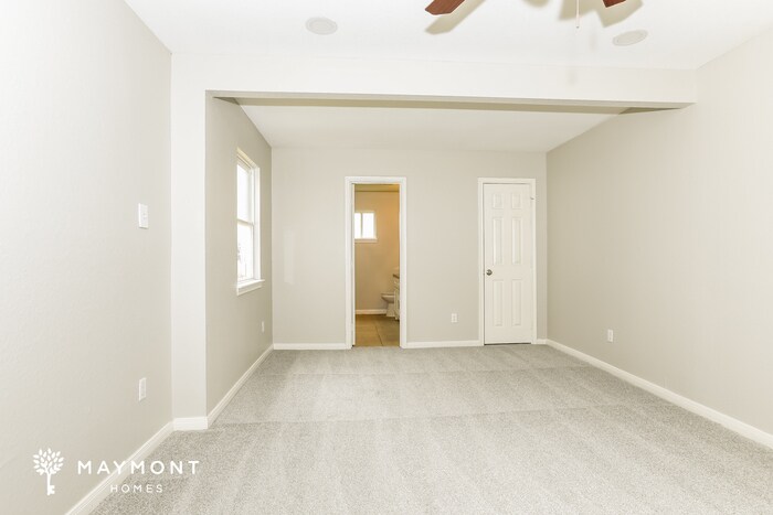 Building Photo - 6015 Glenhurst Dr
