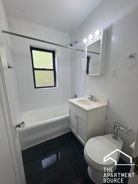 Building Photo - 532 W Arlington Pl