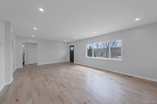 Building Photo - 1435 NY-208