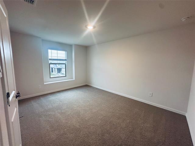 Building Photo - 606 Clover Crk Dr