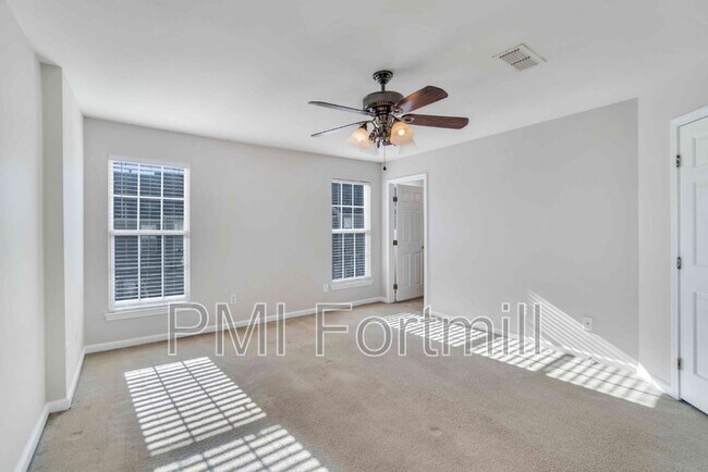 Building Photo - 15744 Kensington Palace Ln
