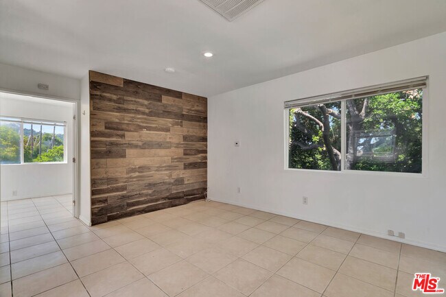 Building Photo - 3379 Canton Ln
