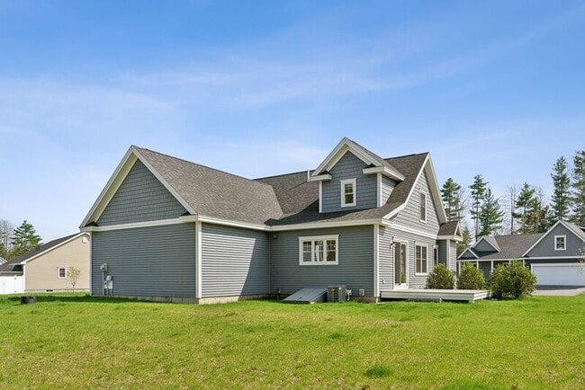 Building Photo - 2 Lodge Dr