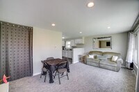 Building Photo - 544 E 92nd Pl