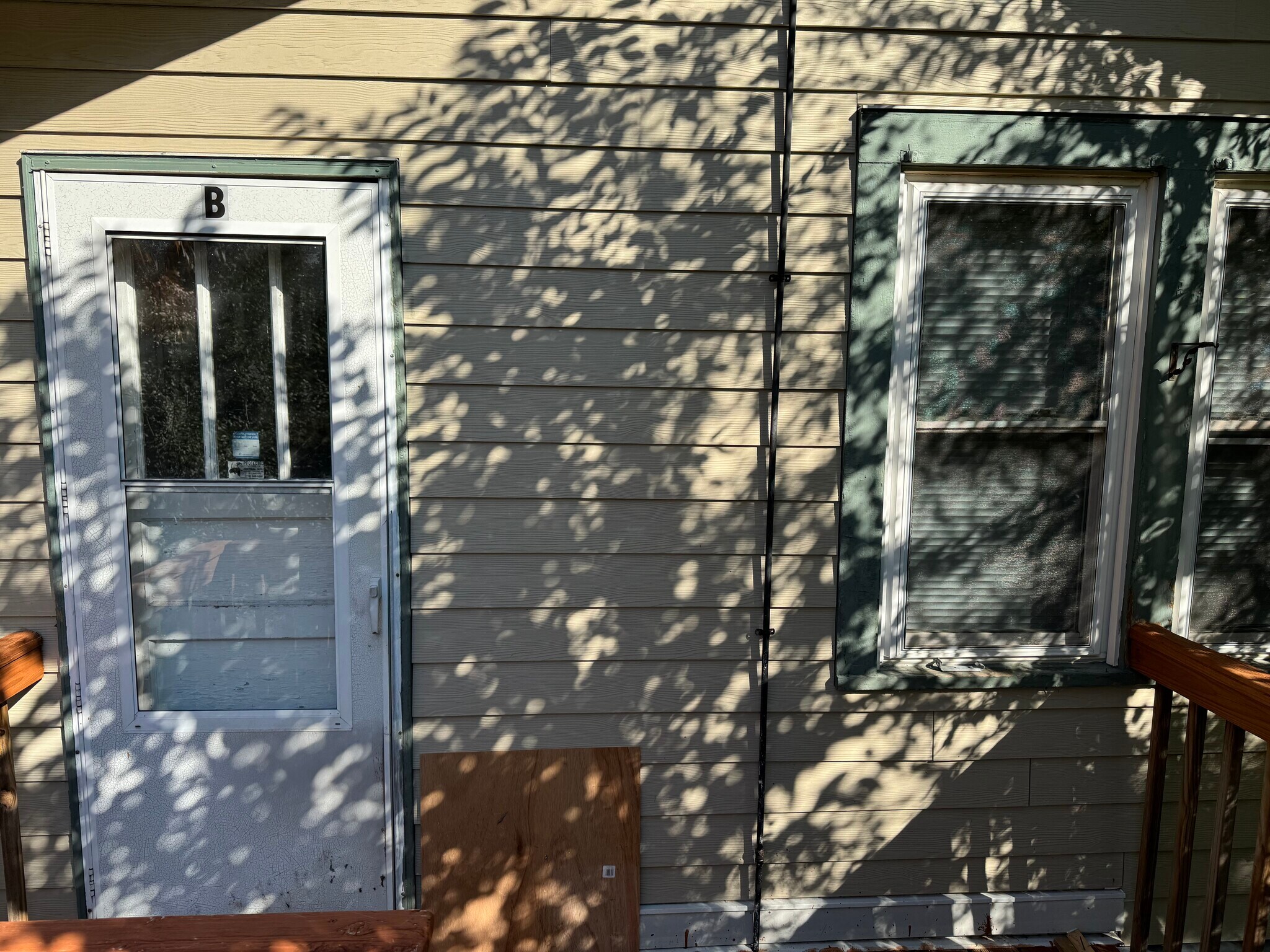 Building Photo - 730 Como Ave