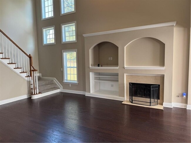 Building Photo - 7411 Redbud Loop