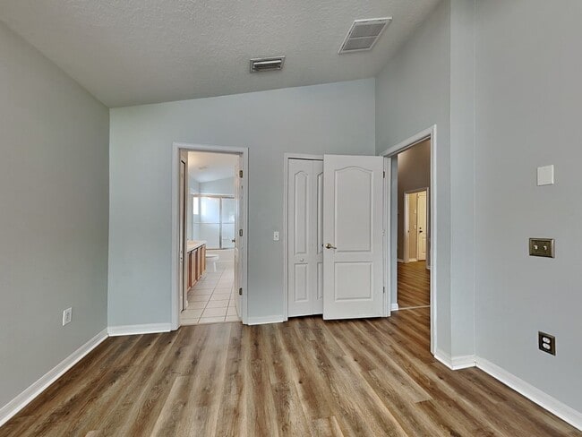 Building Photo - Spacious 3 Bedroom Home for Rent in Riverview, FL | Fenced Yard | 2-Car Garage