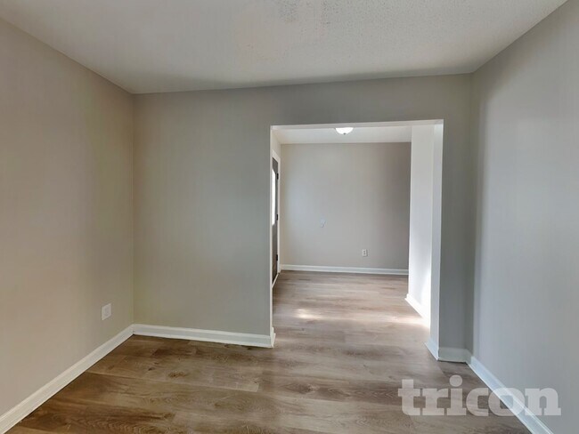 Building Photo - 2121 Serenity Dr NW