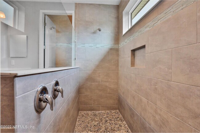 Building Photo - 351 Millenia Dr