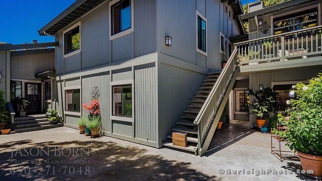 Building Photo - 1150 Pine St